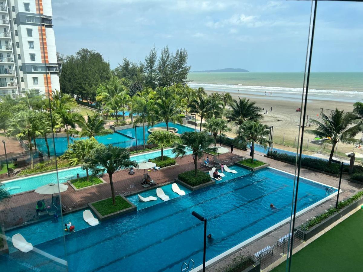 Timurbay Seafront Seaview & Poolview Suite With Wi-Fi Kuantan Luaran gambar