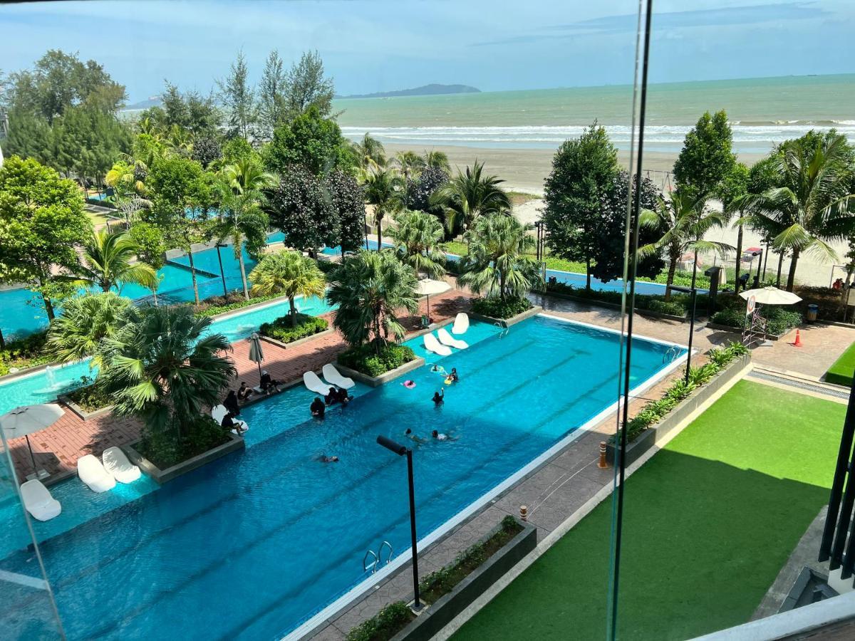 Timurbay Seafront Seaview & Poolview Suite With Wi-Fi Kuantan Luaran gambar